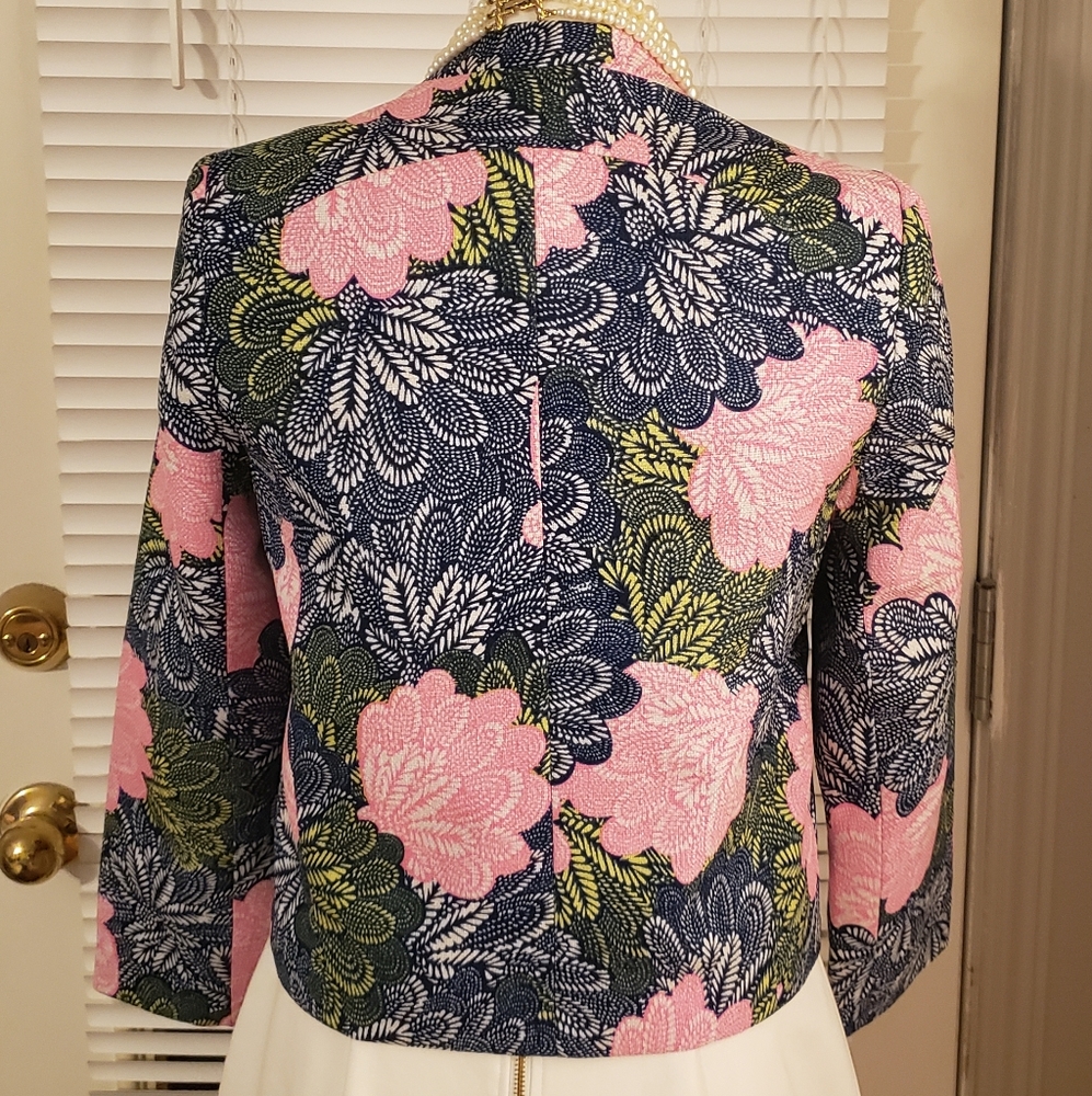 Blazer - Picture 4 of 4